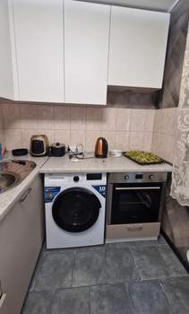 2-к квартира, вторичка, 50м2, 1/9 этаж