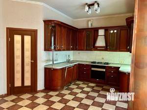 4-к квартира, вторичка, 125м2, 2/5 этаж