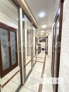 2-к квартира, вторичка, 45м2, 1/9 этаж
