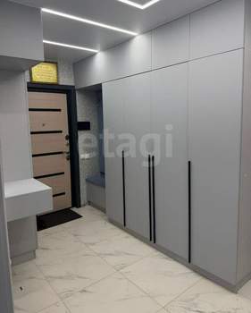 2-к квартира, вторичка, 74м2, 1/10 этаж