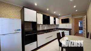 2-к квартира, вторичка, 65м2, 1/10 этаж